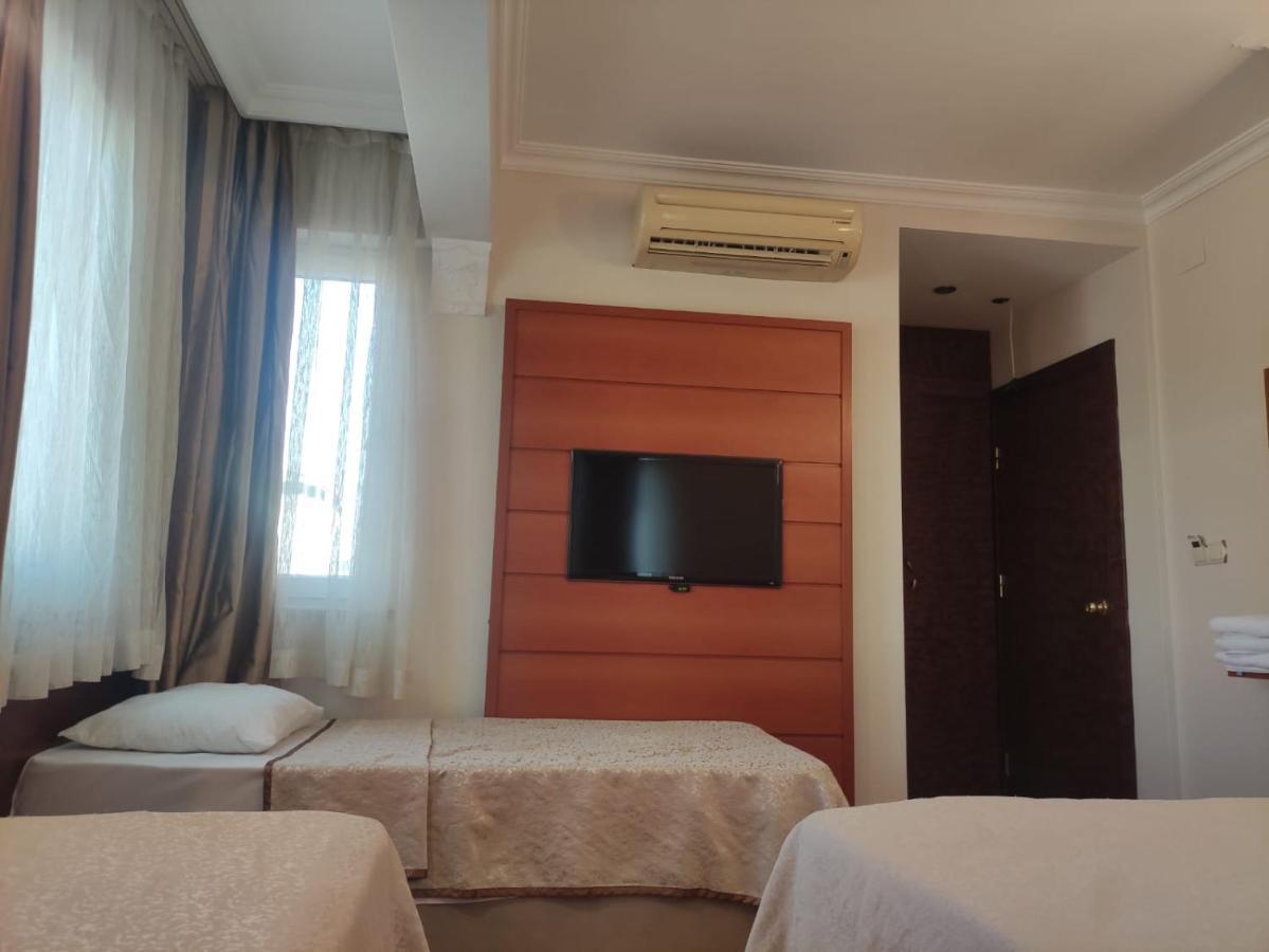 Hotel Nayla Istanbul Bagian luar foto